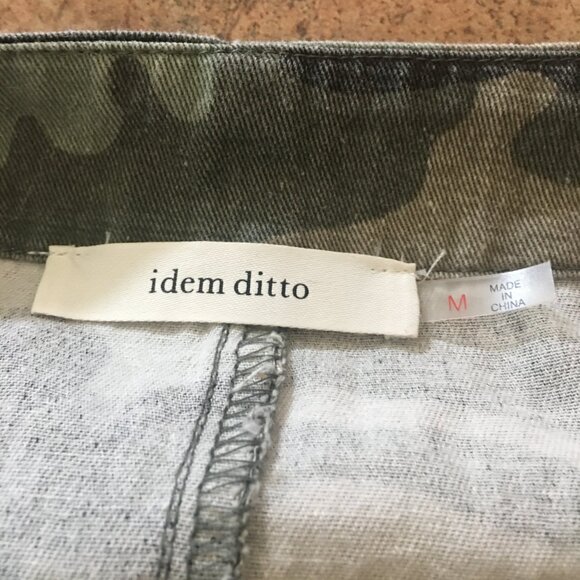item ditto camo mini skirt size medium - Picture 10 of 11